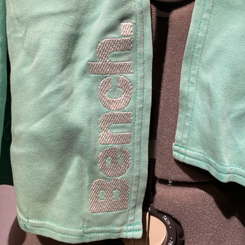 Bench scarf - Picture 2 of 3